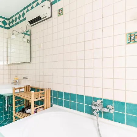 2 Bedroom Stunning In