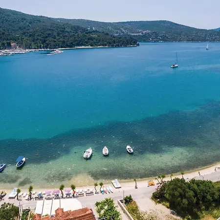Apartamento 2 Bedroom Stunning In Slano